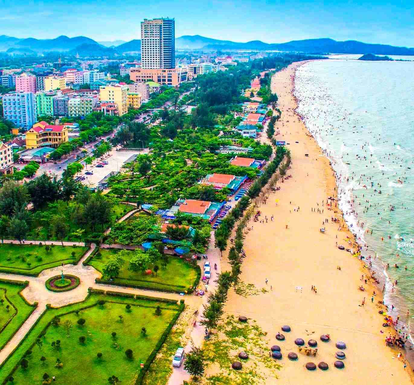 Diện mạo mới của đô thị biển Cửa Lò. Ảnh: Quang Dũng