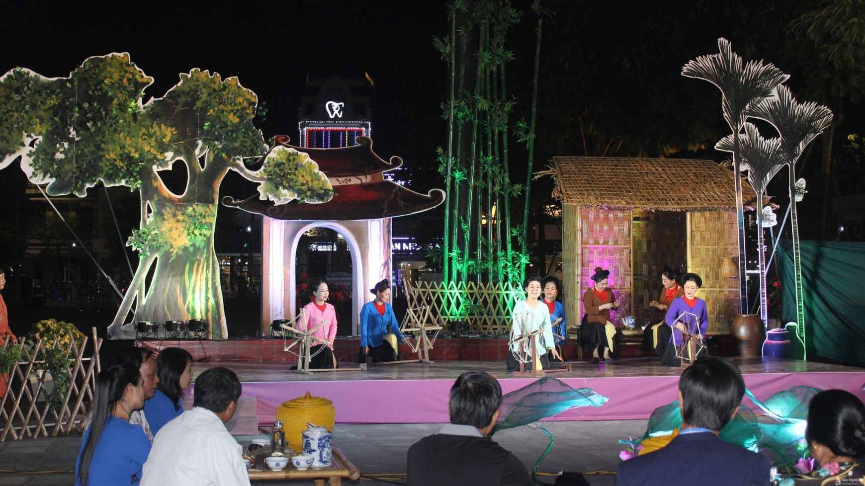 Ví Giặm, hồn cốt văn hóa xứ Nghệ. Ảnh: Ngọc Anh