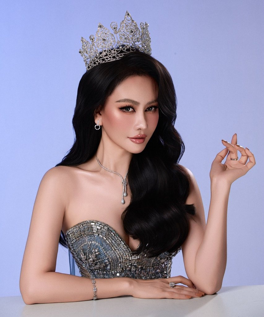 Phạm Kim Duyên cho biết, năm Ất Tỵ vừa qua là một năm đáng nhớ khi cô hoàn thành nhiều mục tiêu quan trọng. Dấu ấn nổi bật nhất chính là bộ phim cô đóng chính “Trà ma nữ” giành giải Phim truyền hình được yêu thích nhất do khán giả bình chọn tại Ngôi Sao Xanh 2025. 