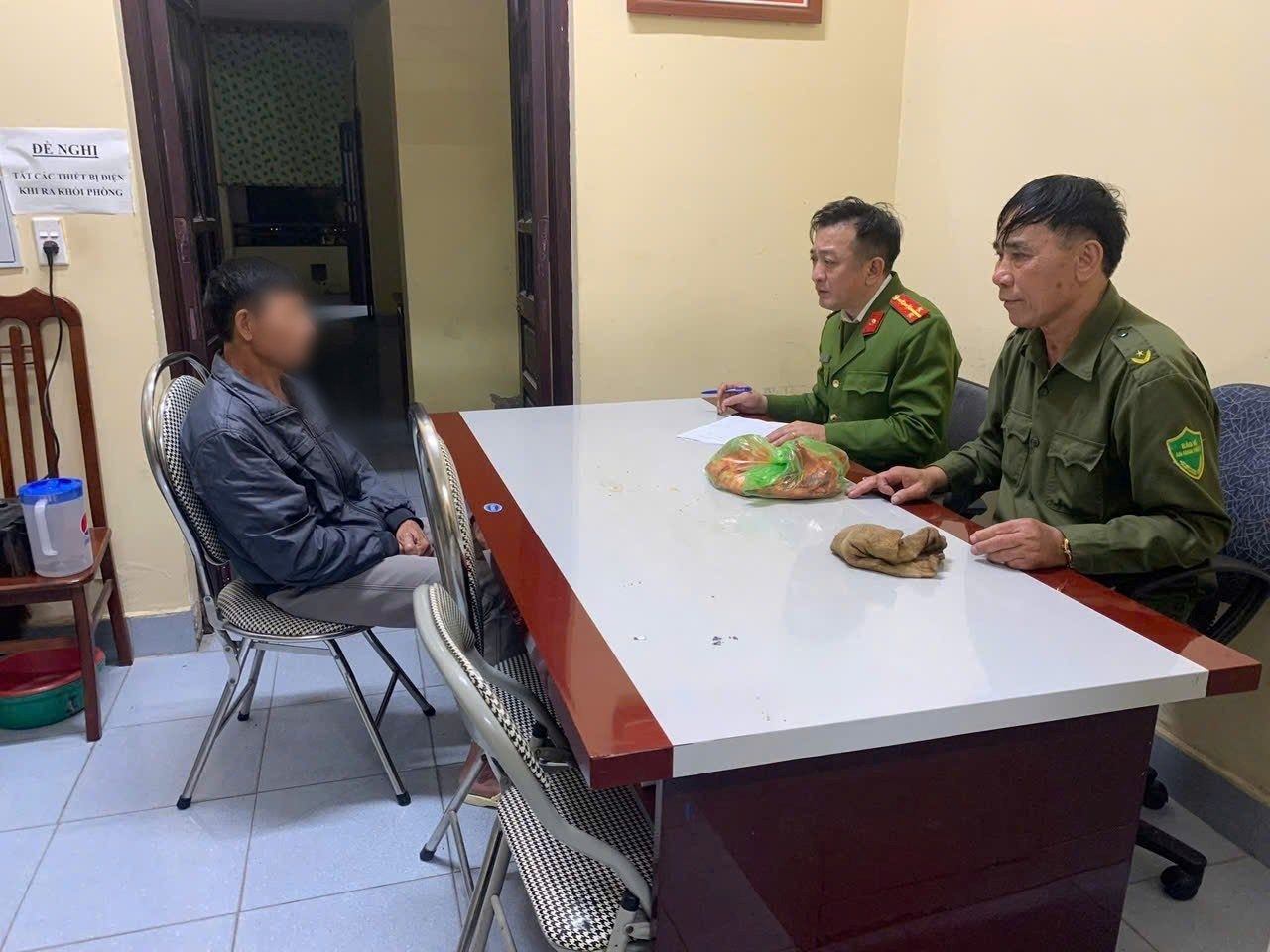 Trường hợp đốt pháo nổ trái phép. Ảnh: Công an Hải Phòng