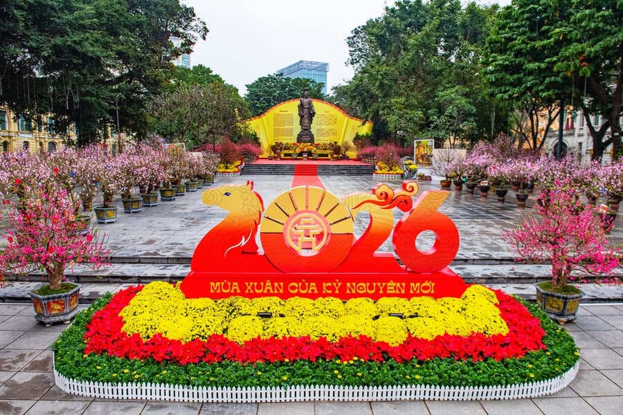 Không gian hoa xuân Lý Thái Tổ