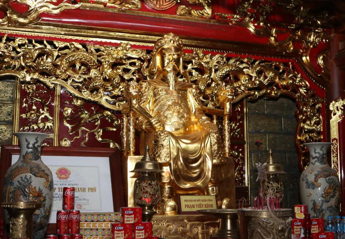 Đình thờ thành hoàng làng Phạm Viết Kính, vị quan thời Mạc. Ảnh: Việt Cường