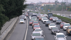 Struggling to move, schedule extended due to traffic congestion on Phap Van expressway on the 2nd day of Tet.