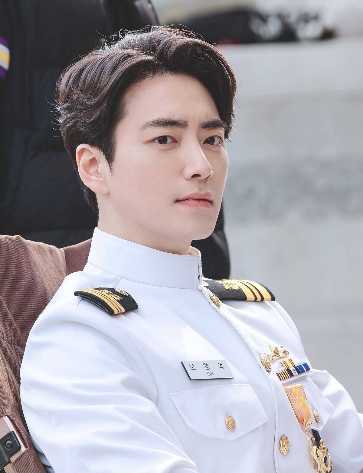 Lee Joon Hyuk sinh năm 1984. Ảnh: Lotte