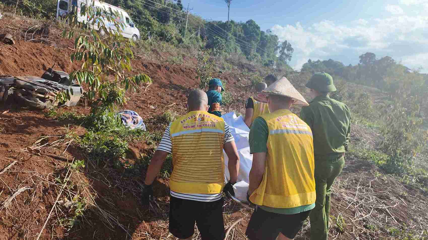 Hiện trường vụ tai nạn khiến 3 người trong một gia đình tử vong. Ảnh: Thần Hy