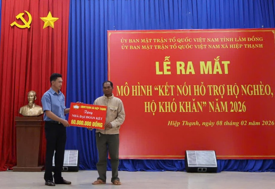 Lam Dong launches the "Connecting to support poor and difficult households" model with many meaningful and practical activities. Photo: Lam Duc