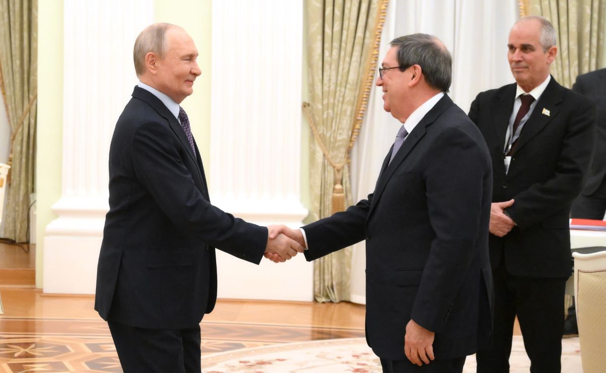Russian President Vladimir Putin receives Cuban Foreign Minister Bruno Rodriguez Parrilla at the Kremlin, February 18, 2026. Photo: Kremlin