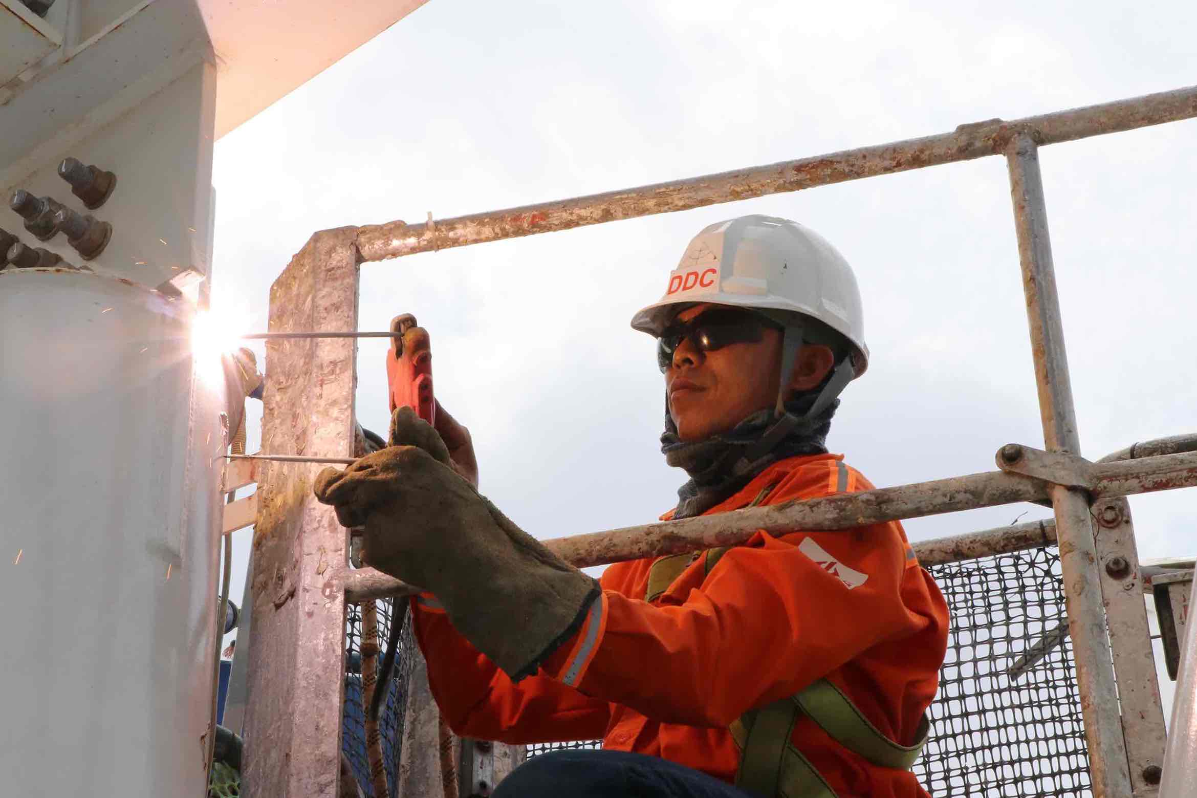 Người lao động thi công tại dự án sân bay Long Thành. Ảnh: HAC