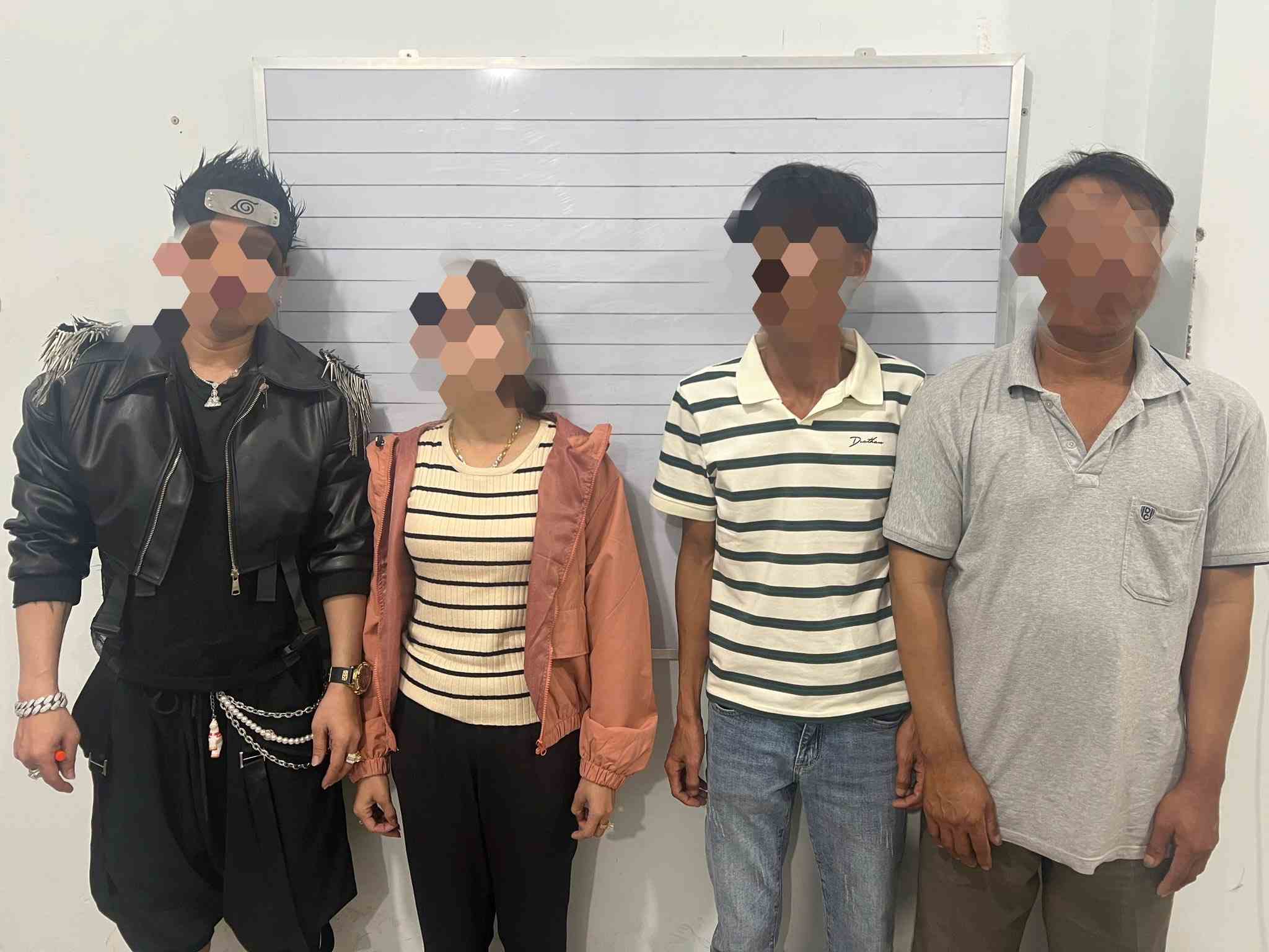 Police catch gambling den red-handed during Tet. Photo: Dong Hai Ward Police