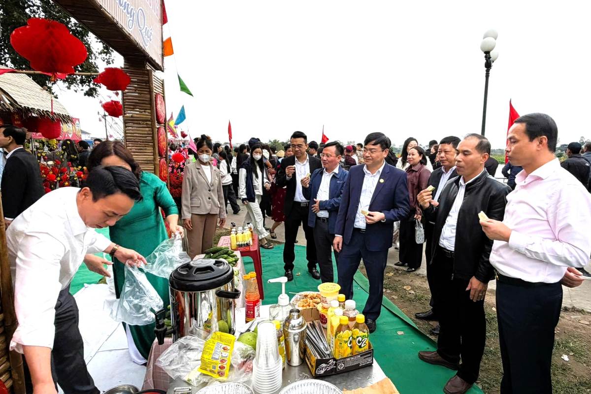 Đa dạng các hoạt động tại lễ hội. Ảnh: Hồng Nhung