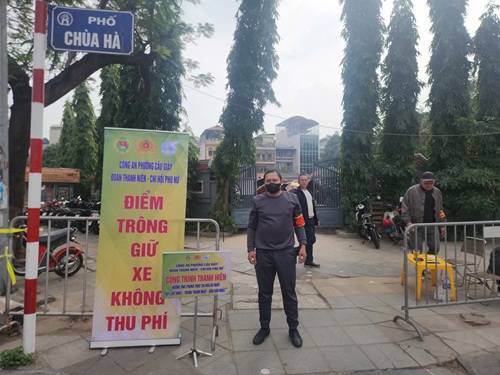 Một điểm trông giữ xe miễn phí dịp Tết Bính Ngọ 2026. Ảnh: Minh Hạnh