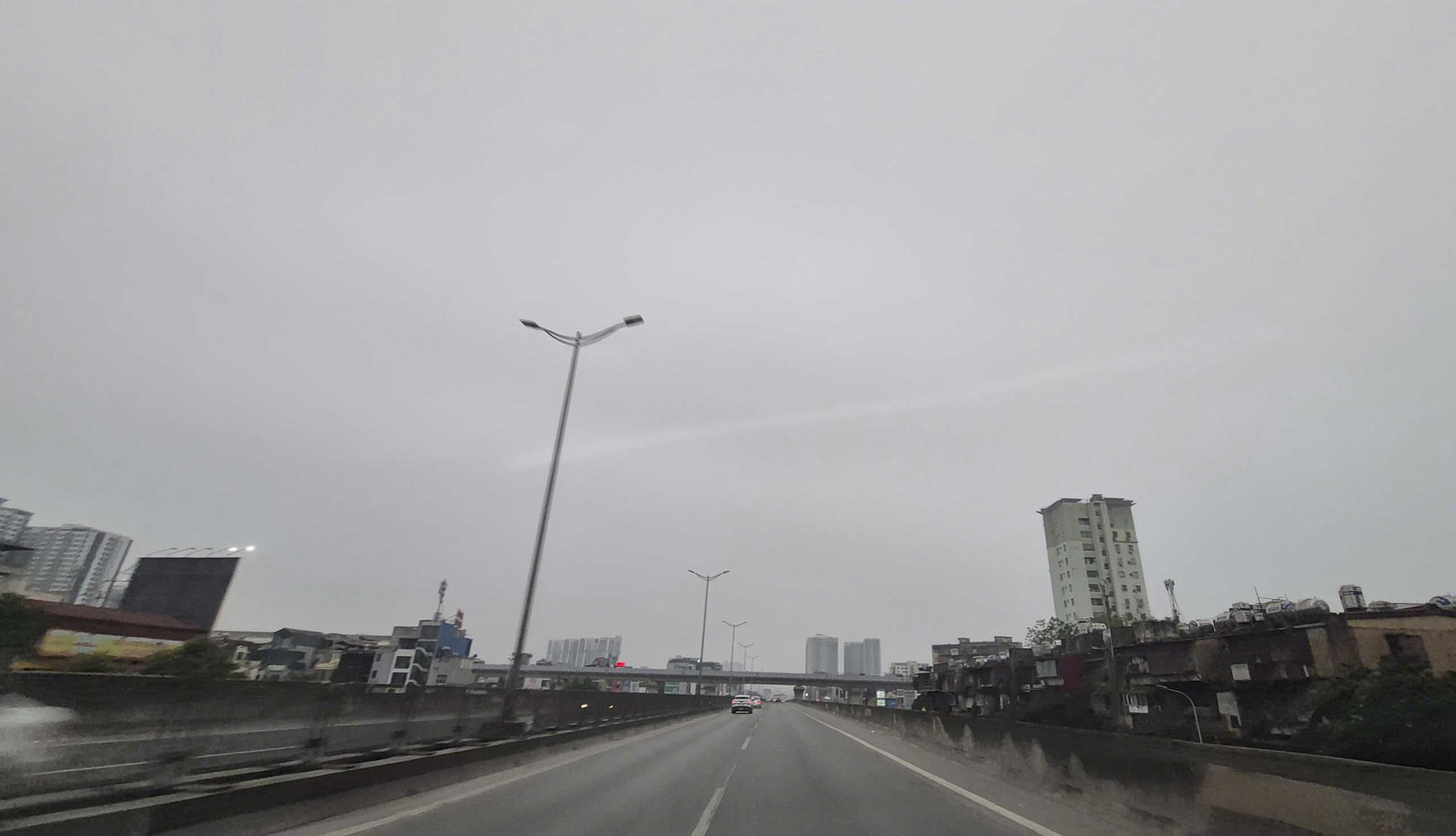 Vành đai 3 thông thoáng cả 2 chiều, thời điểm ghi nhận 17 - 18h ngày 19.2. Ảnh: Vân Trường