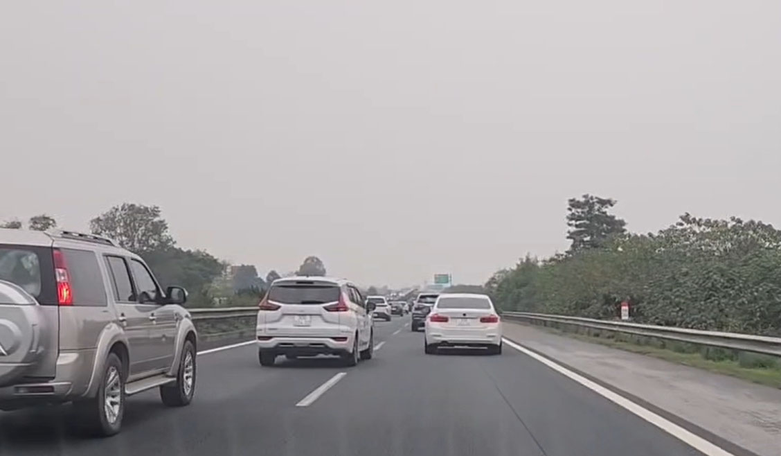 Every Tet holiday, about 125,000 vehicles travel through the Phap Van - Cau Gie expressway. Photo: Van Truong