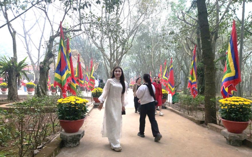 Am Tien National Historical and Cultural Relic Site is decorated more spaciously, civilized, and beautifully. Photo: X.H