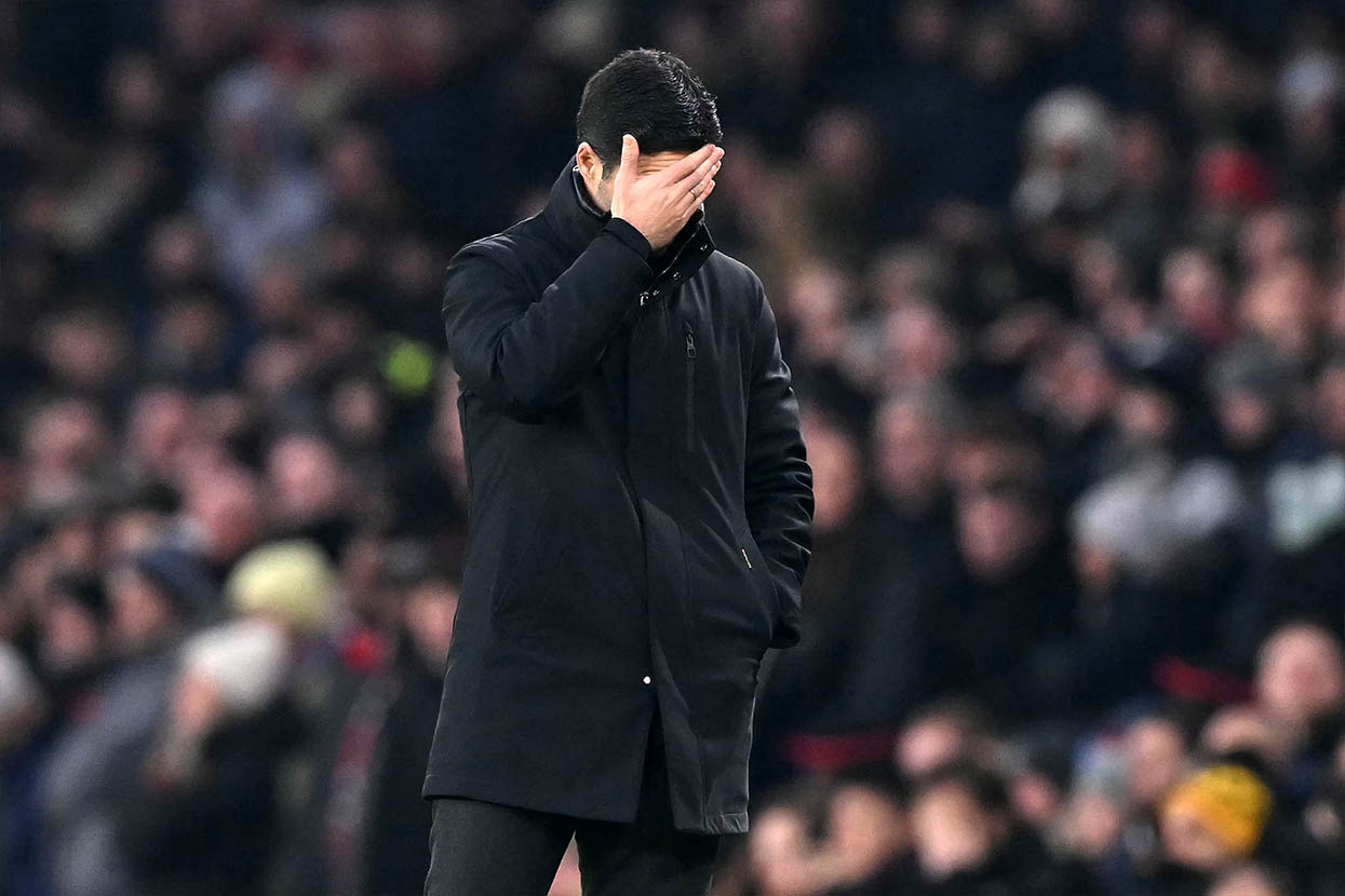 Arsenal faces the prospect of not being able to win the Premier League when losing self-determination. Photo: AFP