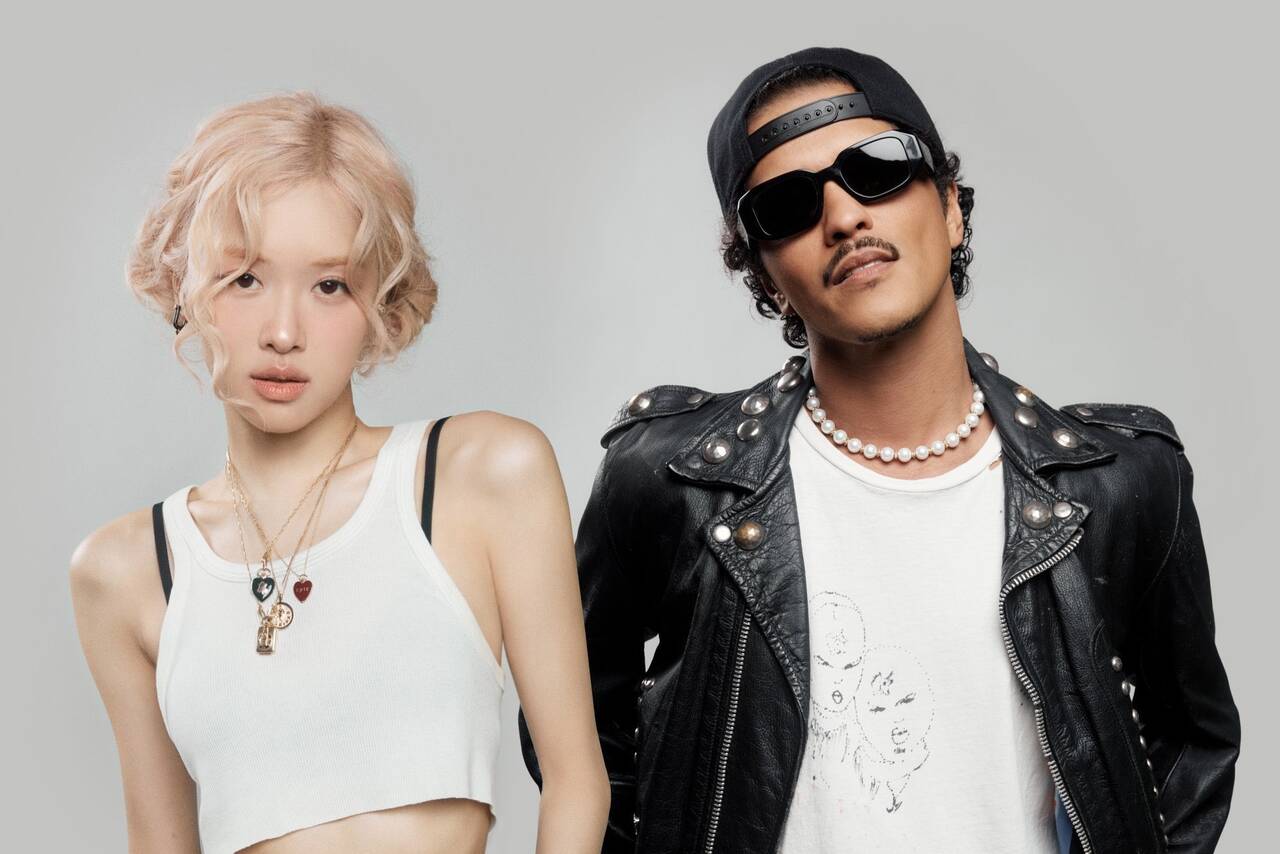 Rosé (Blackpink) and Bruno Mars have the best-selling song globally in 2025. Photo: Lotte