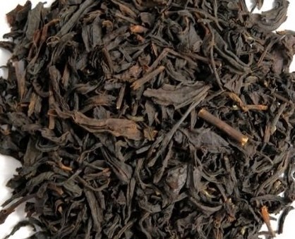 Uống trà đúng cách tốt cho xương người lớn tuổi. Ảnh: Hà Anh.