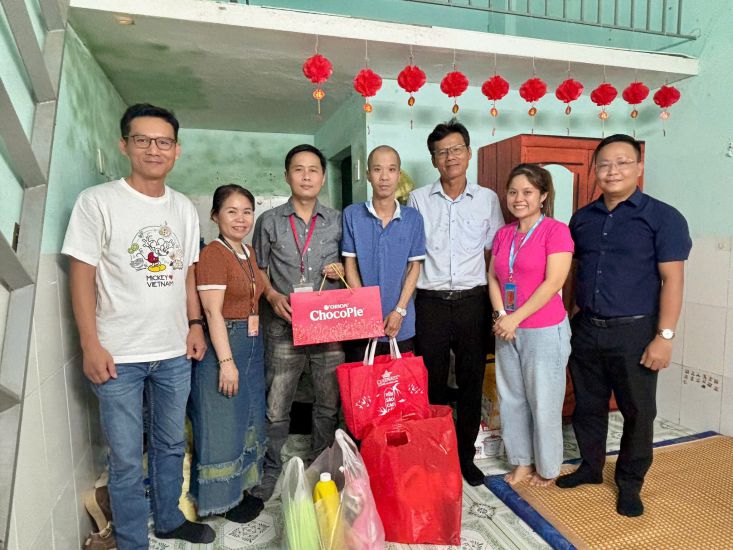 Pou Sung Vietnam Co., Ltd. 노동조합은 조합원과 노동자들이 불법 사채를 피하도록 관심을 갖고 돌봅니다. 사진: 회사 노동조합