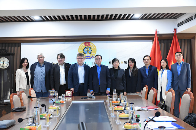 Các đại biểu tại Hội đàm. Ảnh: Phương Mai