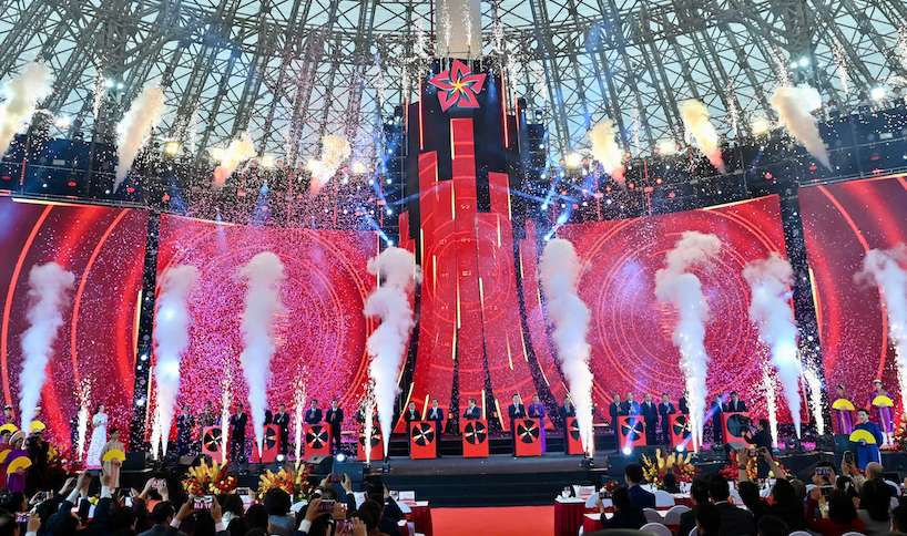 Hội chợ Mùa Xuân lần thứ nhất 2026 chính thức được khai mạc và đón khách đến mua sắm, tham quan. Ảnh: Thạch Lam