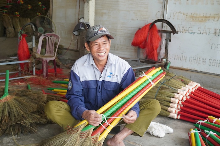 Chiem Son broom village (Duy Xuyen commune, Da Nang city) is again entering the golden season. Photo: Tran Thi