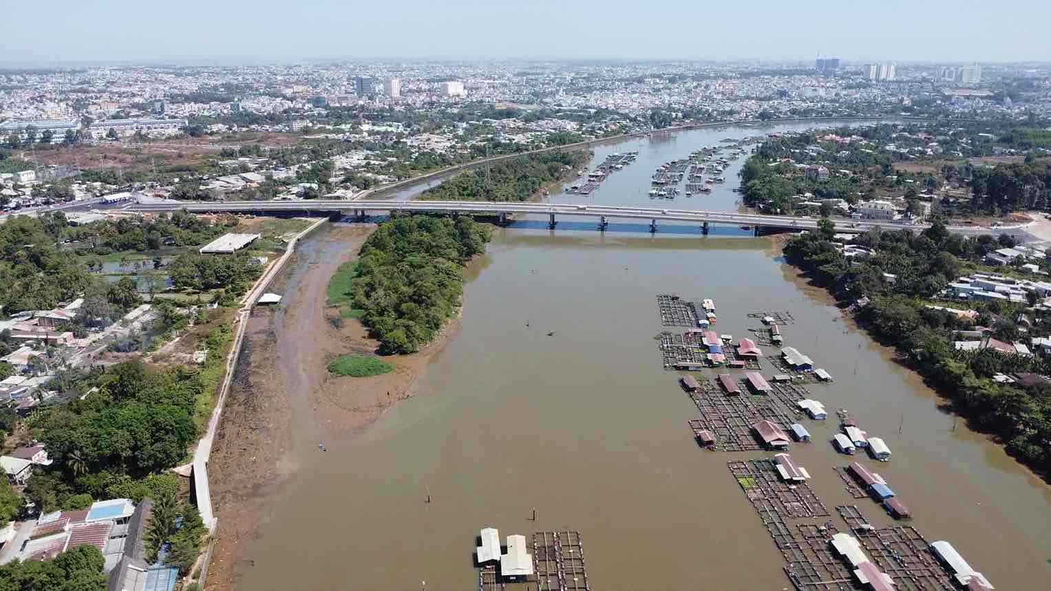 ドンナイ省チャンビエン区の統一橋。写真:HAC