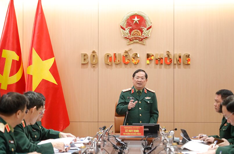 Ngày 2.2, Thượng tướng Lê Huy Vịnh - Thứ trưởng Bộ Quốc phòng chủ trì hội nghị báo cáo tình hình bảo đảm hạ tầng công nghệ phục vụ chuyển đổi số cho Ban Chỉ huy Quân sự cấp xã. Ảnh: Bộ Quốc phòng