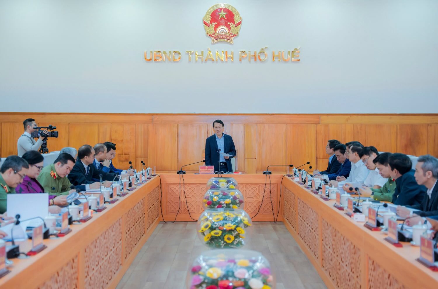 Đại tướng Lương Tam Quang, Ủy viên Bộ Chính trị, Bộ trưởng Bộ Công an, Ủy viên Hội đồng bầu cử Quốc gia phát biểu tại buổi làm việc với TP Huế. Ảnh: Ngọc Minh.