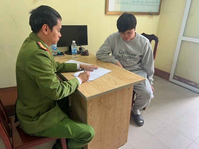 Đối tượng truy nã bị bắt khi đang lẩn trốn tại nơi cư trú ở Hưng Yên