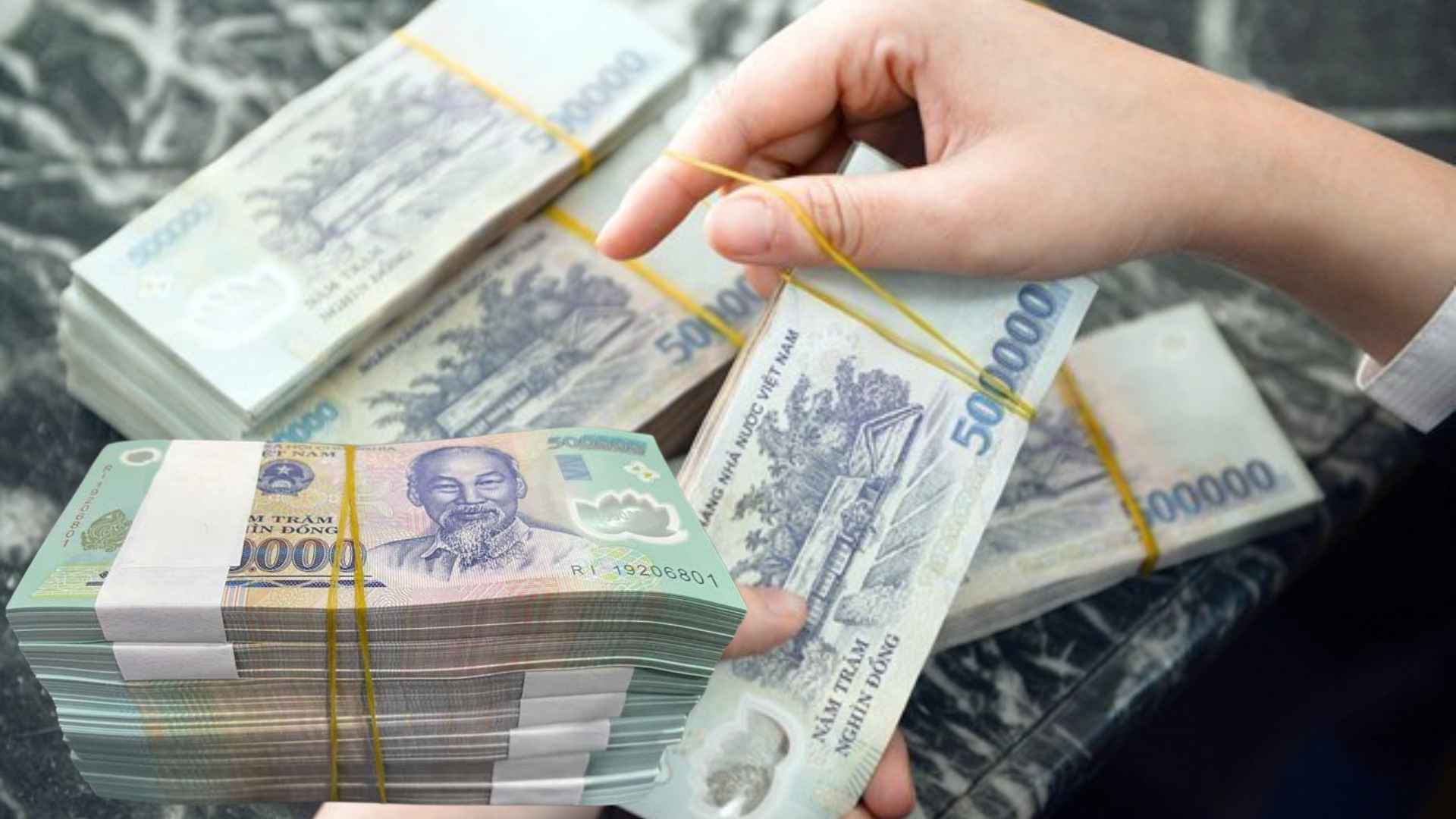 Trợ cấp hưu trí xã hội bị chấm dứt hưởng nếu không đáp ứng điều kiện gì