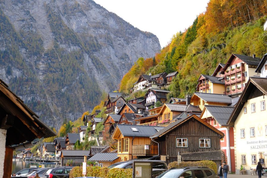 Mùa Thu ở ngôi làng đẹp nhất thế giới mang tên Hallstatt tại Áo. Ảnh: Nguyễn Thùy Trang