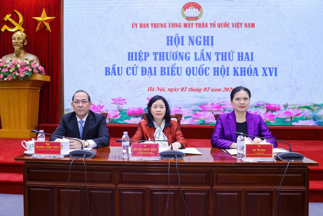 Lãnh đạo Ủy ban Trung ương MTTQ Việt Nam chủ trì hội nghị. Ảnh: Quang Vinh 