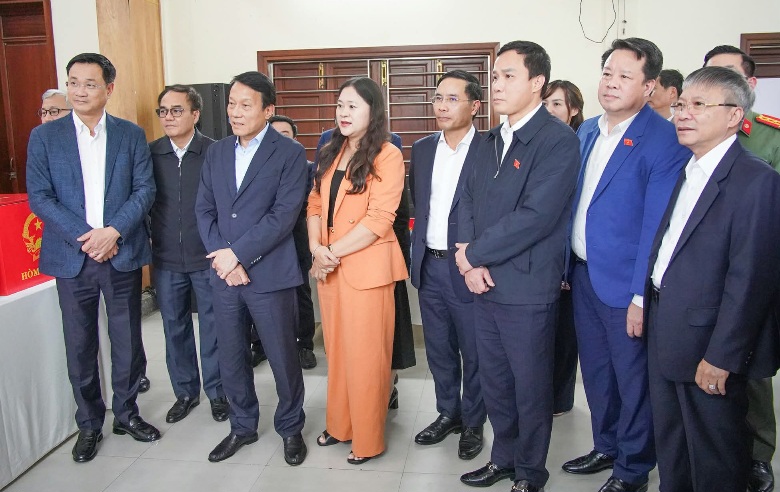 Bộ trưởng Lương Tam Quang yêu cầu Đà Nẵng tuyệt đối không chủ quan, thận trọng từng khâu chuẩn bị bầu cử. Ảnh: M.Quang