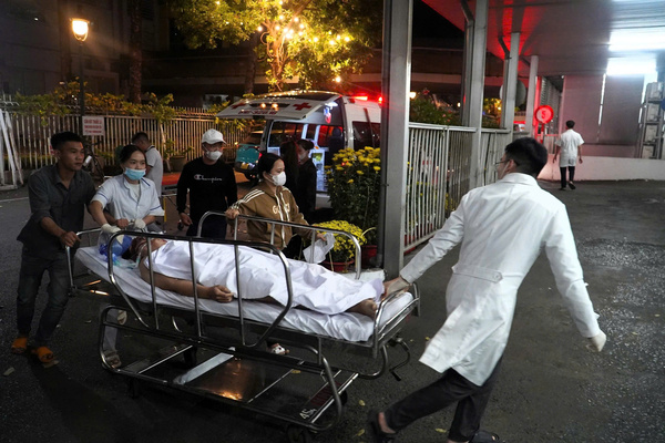  Là bệnh viện đa khoa tuyến cuối, Bệnh viện Chợ Rẫy tiếp nhận đủ loại bệnh. Dịp Tết, tai nạn và chấn thương tăng cao, con số vượt trội so với các bệnh lý nội khoa.