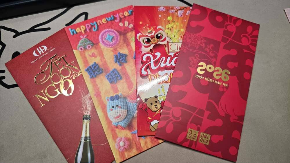 Some good suggestions for reusing lucky money envelopes after the Lunar New Year. Photo: Tuan Dat