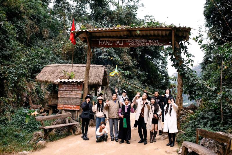 The original Hang Tau village, Moc Chau ward, Son La province welcomes the first groups of visitors for the new year Binh Ngo 2026. Photo: Nhat Minh