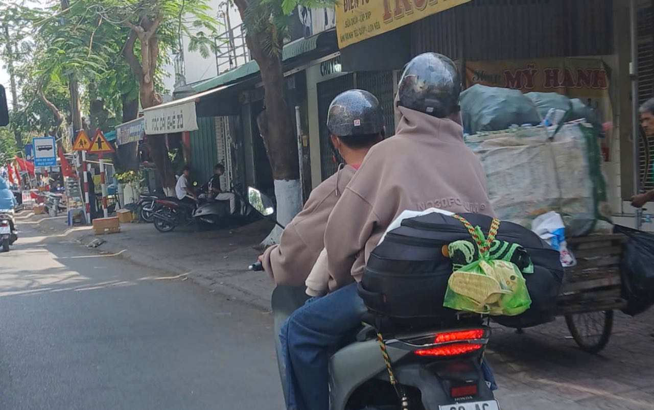Workers returning to Ho Chi Minh City or provinces in the Southeast region to make a living after the Binh Ngo Tet holiday 2026. Photo: Thanh Nhan