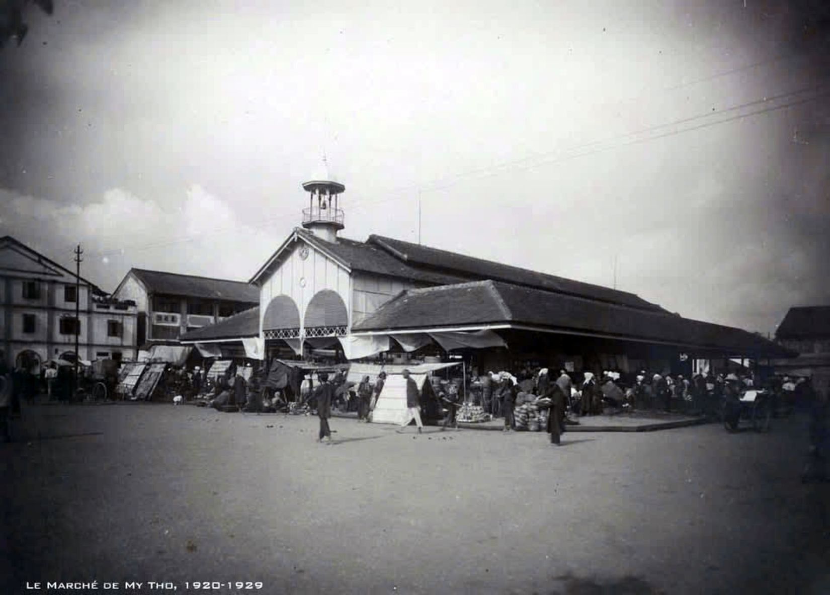 Một góc chợ Mỹ Tho xưa. Ảnh: tư liệu TS Võ Văn Sơn