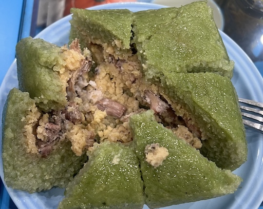 Whether boiled banh chung or fried banh chung affects the weight loss process depends on how you eat it. Photo: Kieu Vu