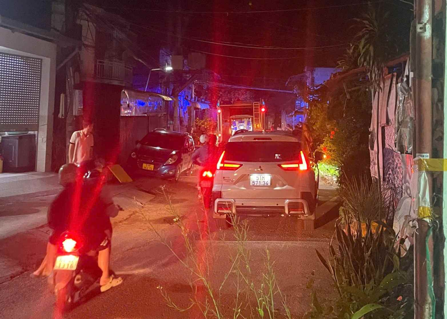 Con hẻm có căn nhà xảy ra vụ cháy. Ảnh: Bạn đọc cung cấp