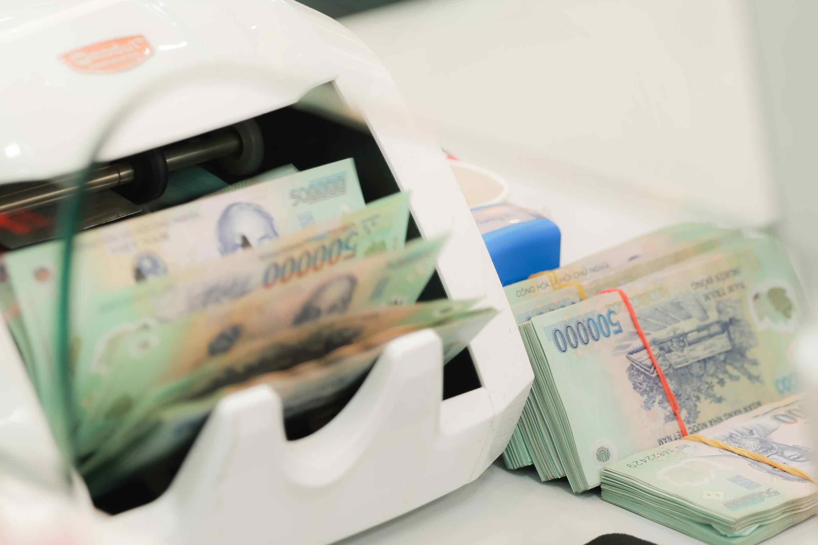 Tăng lương hưu cho những người tham gia BHXH bắt buộc. Ảnh: Hải Nguyễn