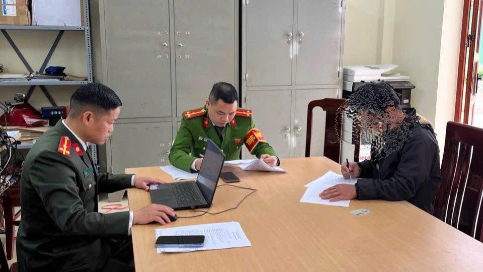 H.A.M tại cơ quan công an. Ảnh: An ninh Điện Biên