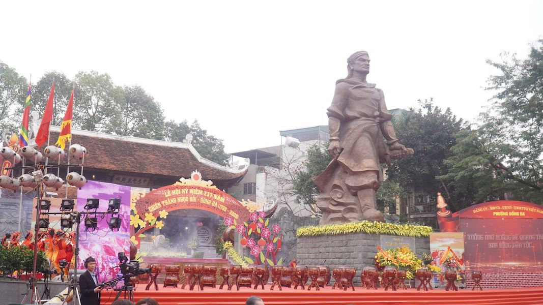 Tại di tích Gò Đống Đa đã diễn ra rất nhiều hoạt động như: Lễ dâng hương, tế lễ của các đoàn tế lễ địa phương; Lễ Rước kiệu; biểu diễn múa Lân, múa Rồng; biểu diễn võ thuật Bình Định Gia; viết chữ thư pháp, giới thiệu nghệ thuật truyền thống…