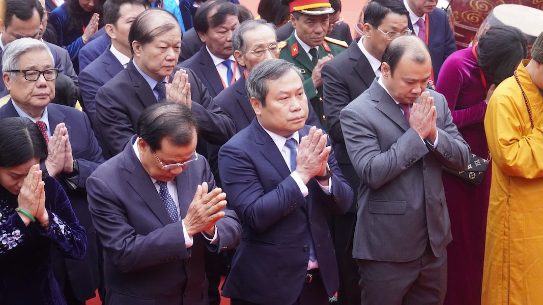 Sáng 2/2 (tức mùng 5 Tết Nguyên đán Ất Tỵ), tại Gò Đống Đa (phường Quang Trung, quận Đống Đa) hàng ngàn người dân đã tụ hội về đây cùng dâng hương, tham dự Lễ kỷ niệm 236 năm chiến thắng Ngọc Hồi - Đống Đa (1789 - 2025).