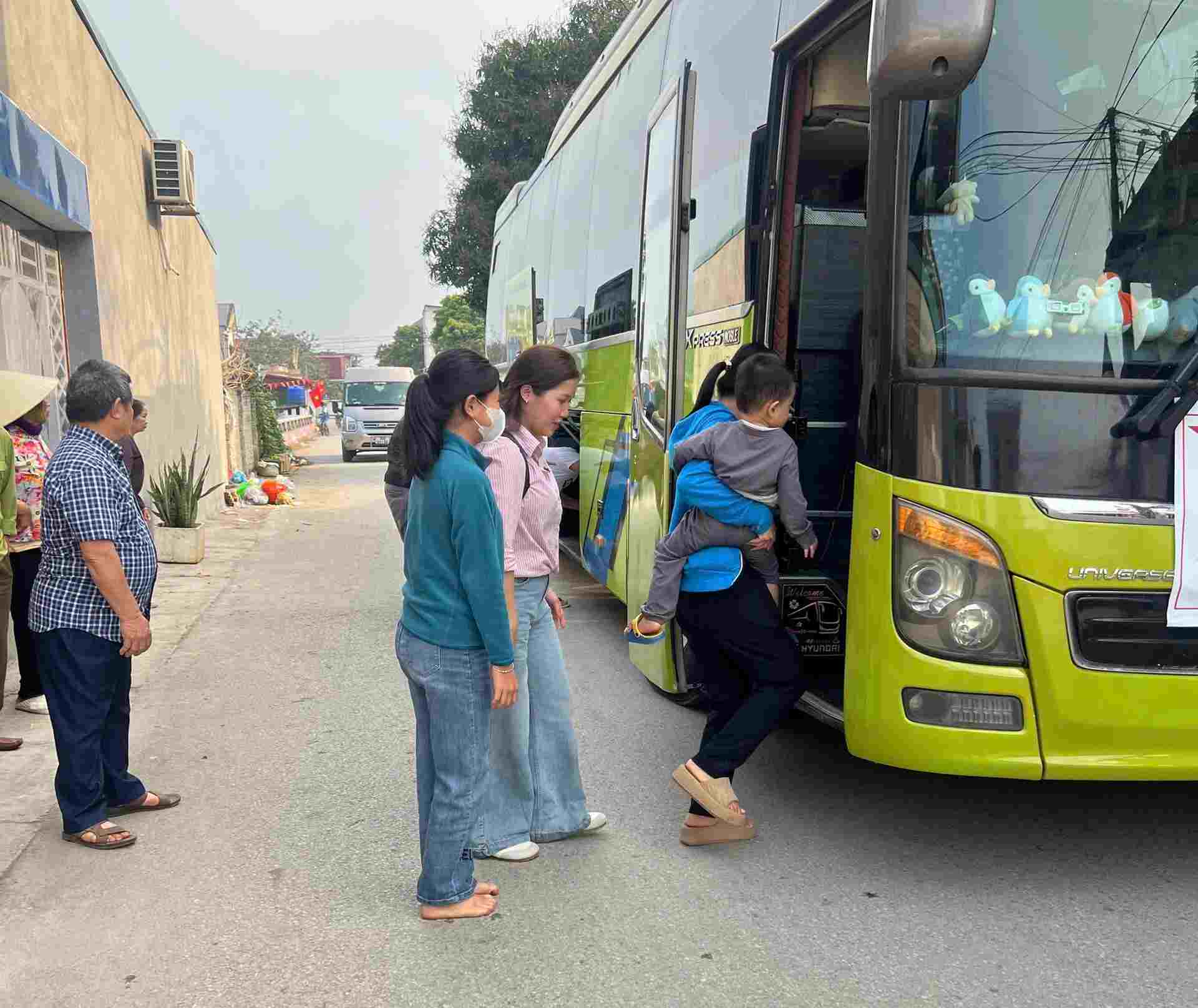 Có 240 lao động của công ty đang được đón trở lại TPHCM. Ảnh: CĐCS cung cấp