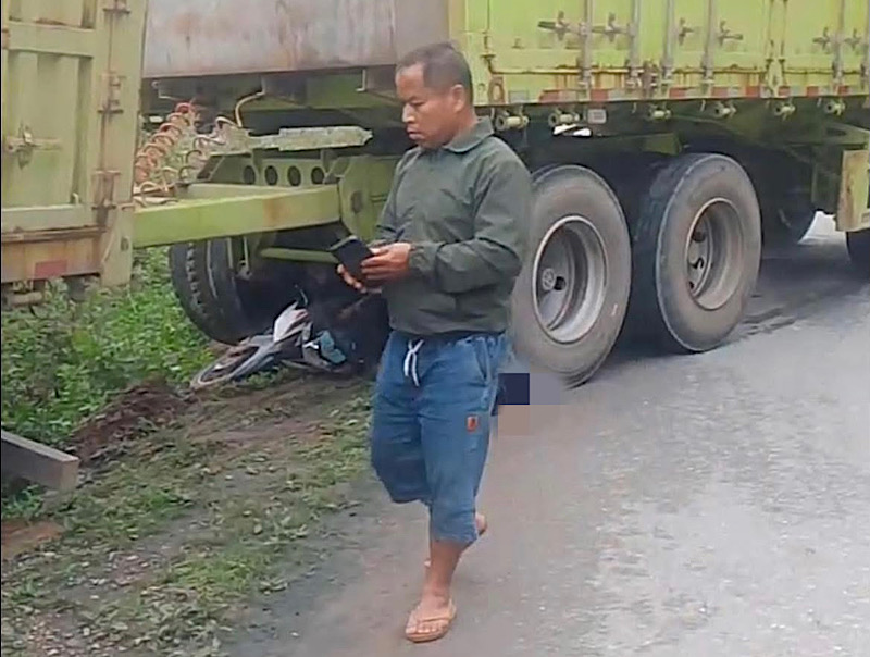 The accident on National Highway 12A killed 1 person. Photo: Thanh Dat