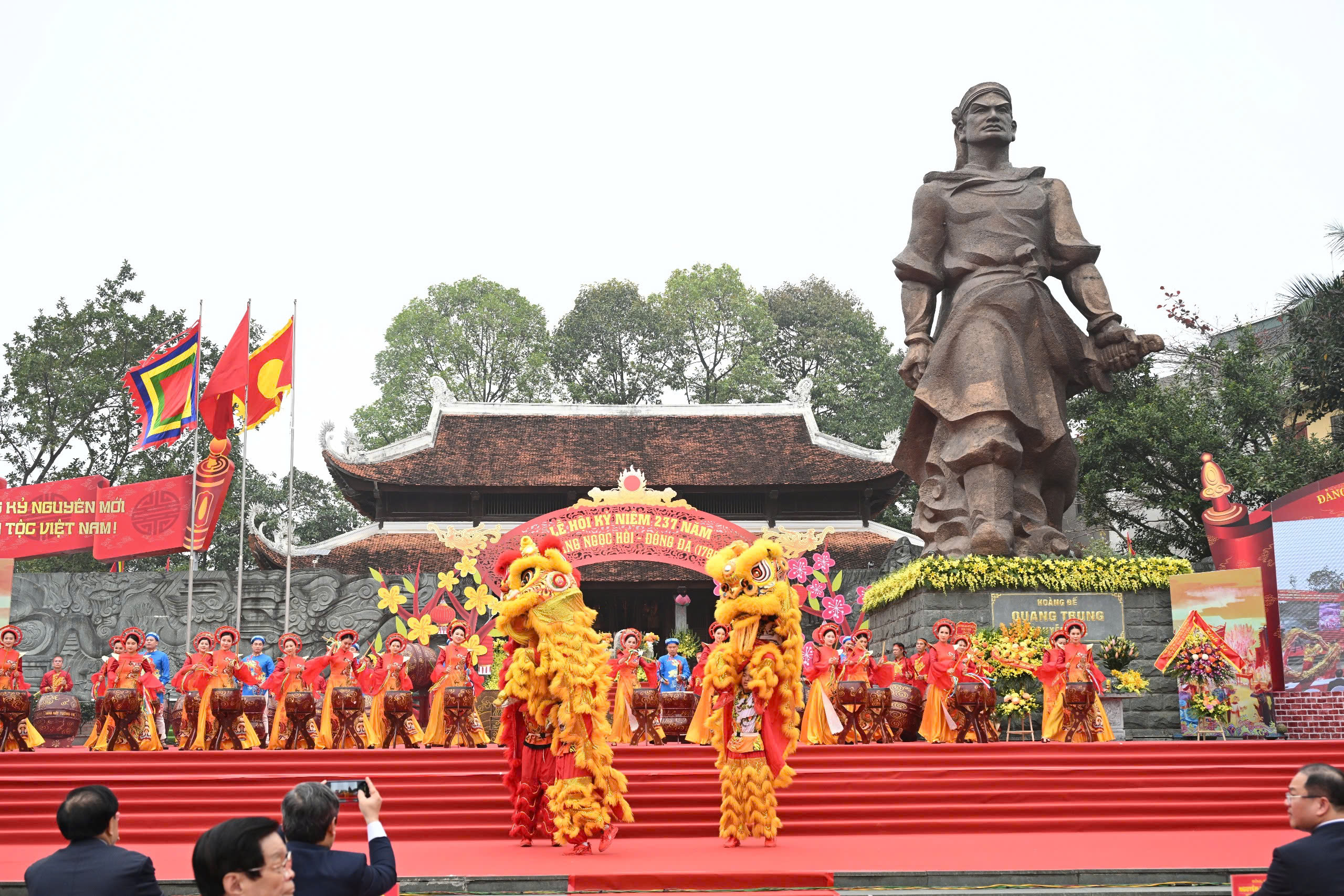 Lễ hội Gò Đống Đa là hoạt động thường niên nhằm tri ân người anh hùng áo vải Quang Trung - Nguyễn Huệ cùng nghĩa quân Tây Sơn và các bậc tiền nhân đã anh dũng bảo vệ nền độc lập dân tộc.