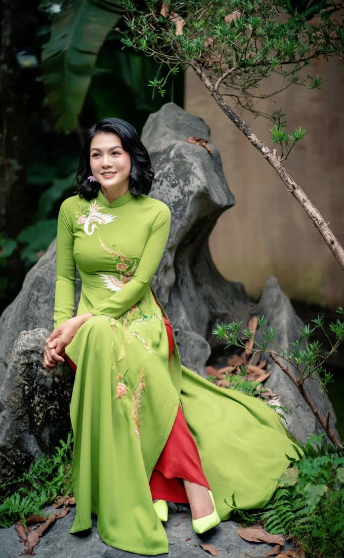 Cựu người mẫu Hoàng Xuân trẻ đẹp ở tuổi U50. Hiện, Hoàng Xuân vẫn đóng phim truyền hình giờ vàng. Ảnh: NVCC