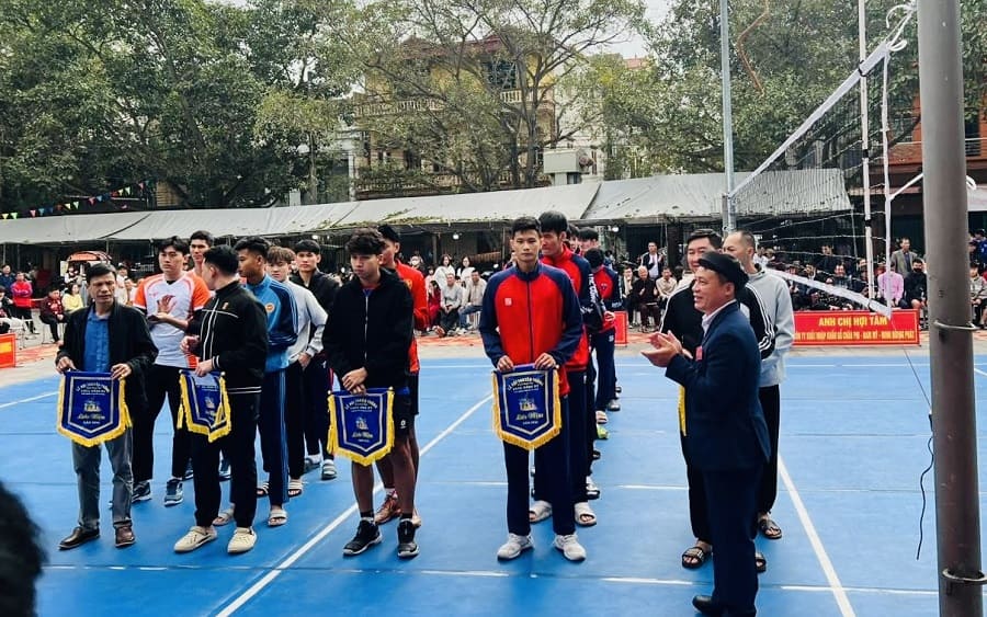The Dong Ky Village Festival Men's Volleyball Tournament (Bac Ninh) attracts many participating teams. Photo: Sao Vang Volleyball