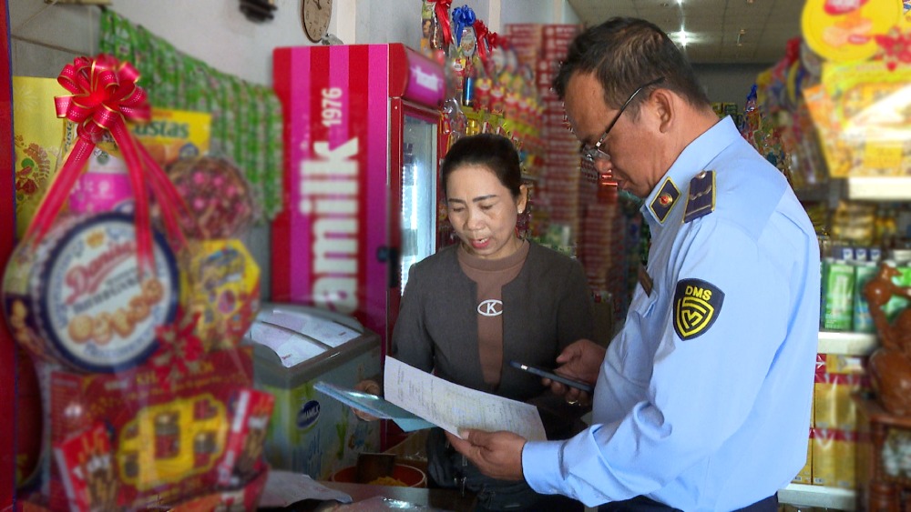 The volume of goods serving the 2026 Lunar New Year in Phu Quoc is always guaranteed, there is no situation of hoarding goods or overcharging. Photo: Nam Phuong
